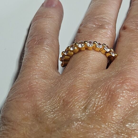 *Sale* Gold Tone Clear Rhinestone Stackable Ring Size 5.5 - Picture 4 of 13